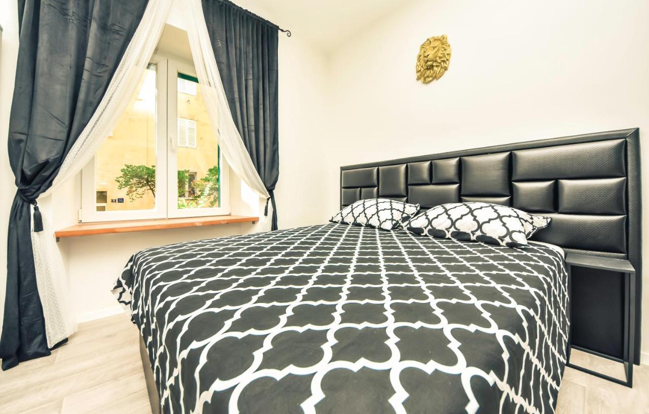 Luxury Heritage Apartment Zara Antica Zadar Exterior foto